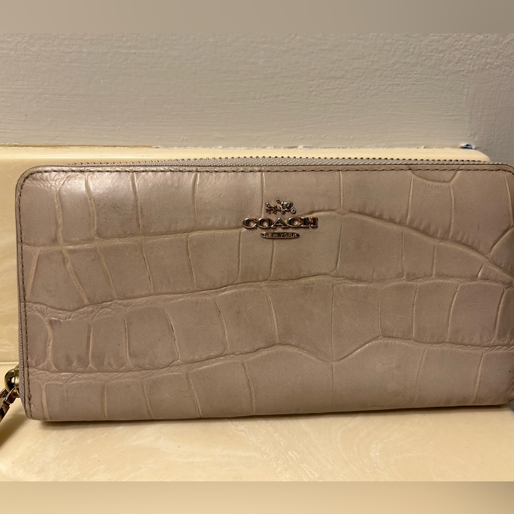 COACH Wallet Crocodile-Embossed Leather